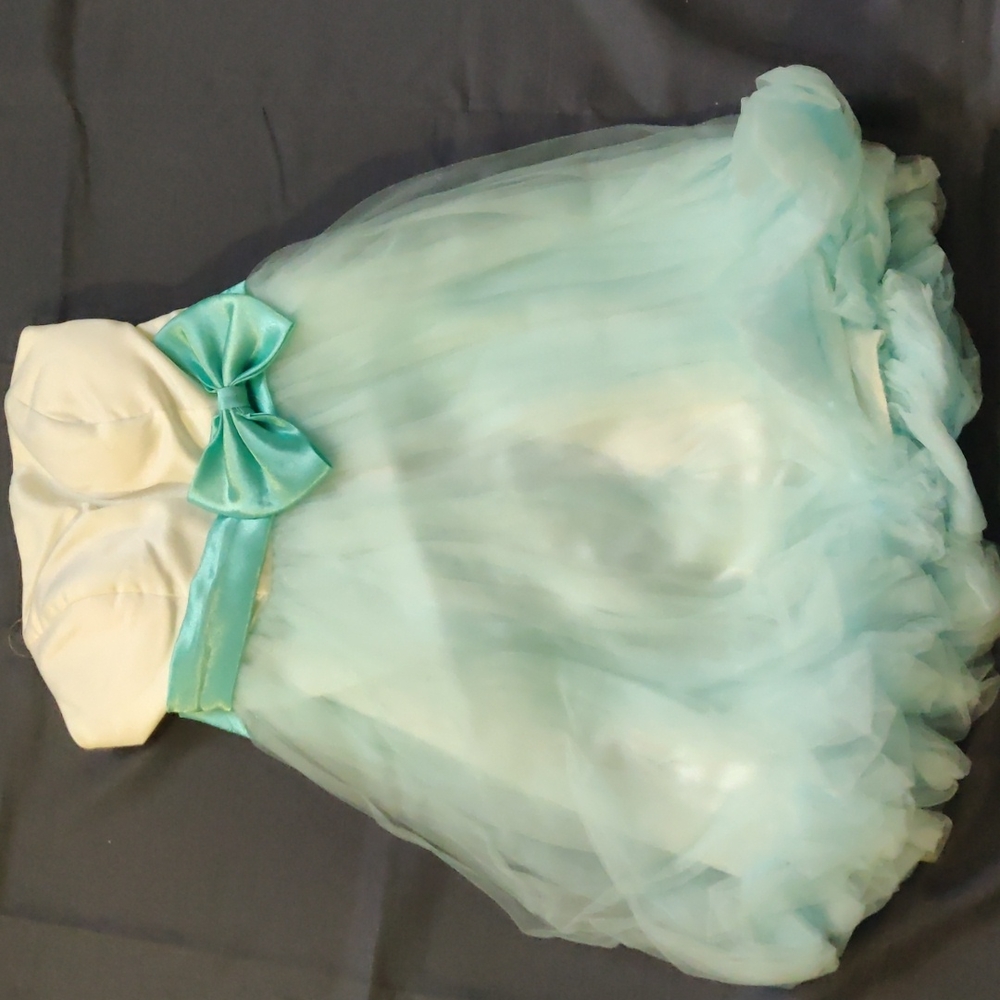 Cute party evening prom dress in white and turquoise